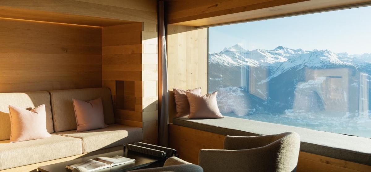Chetzeron Mountain Hotel