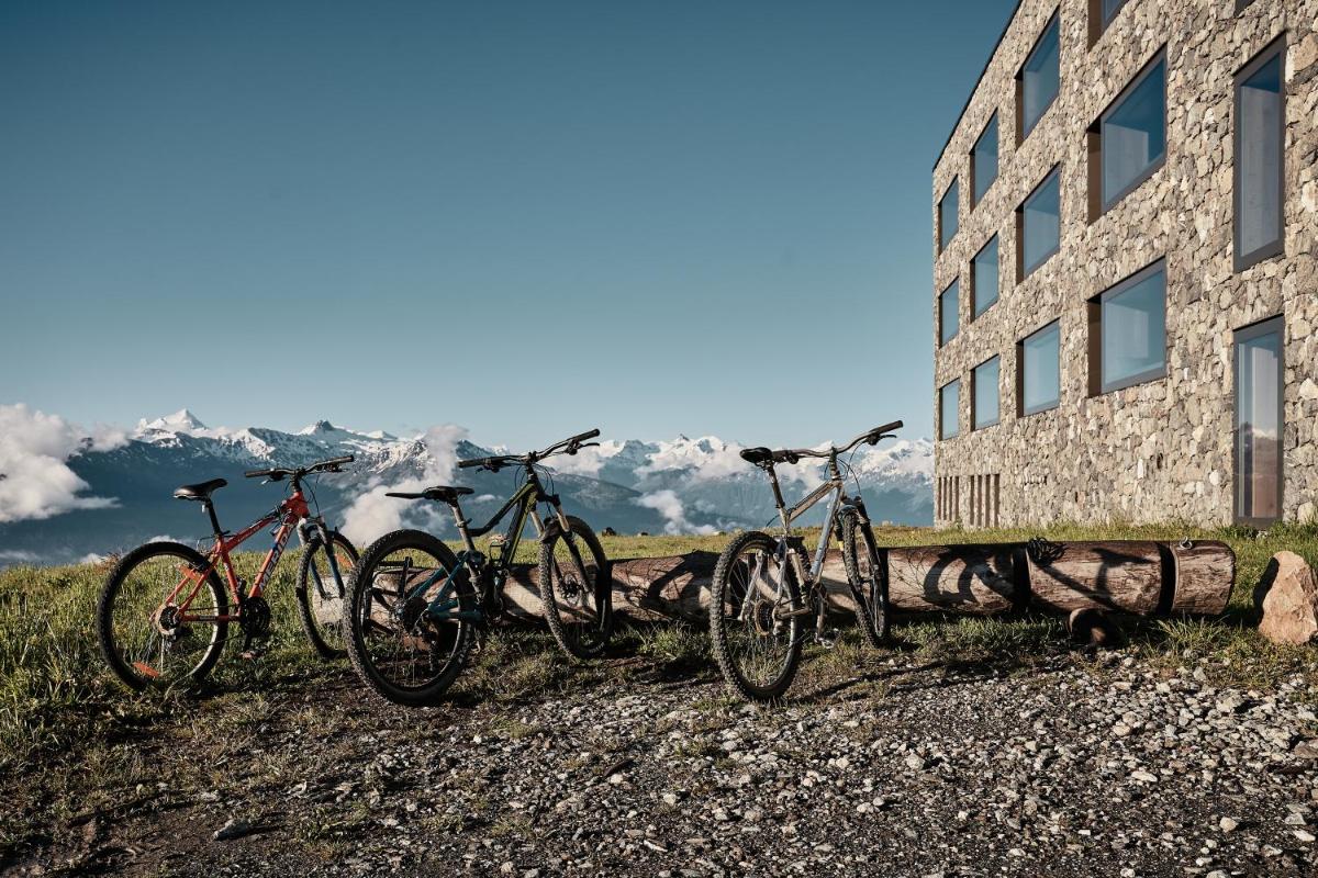 Chetzeron Mountain Hotel