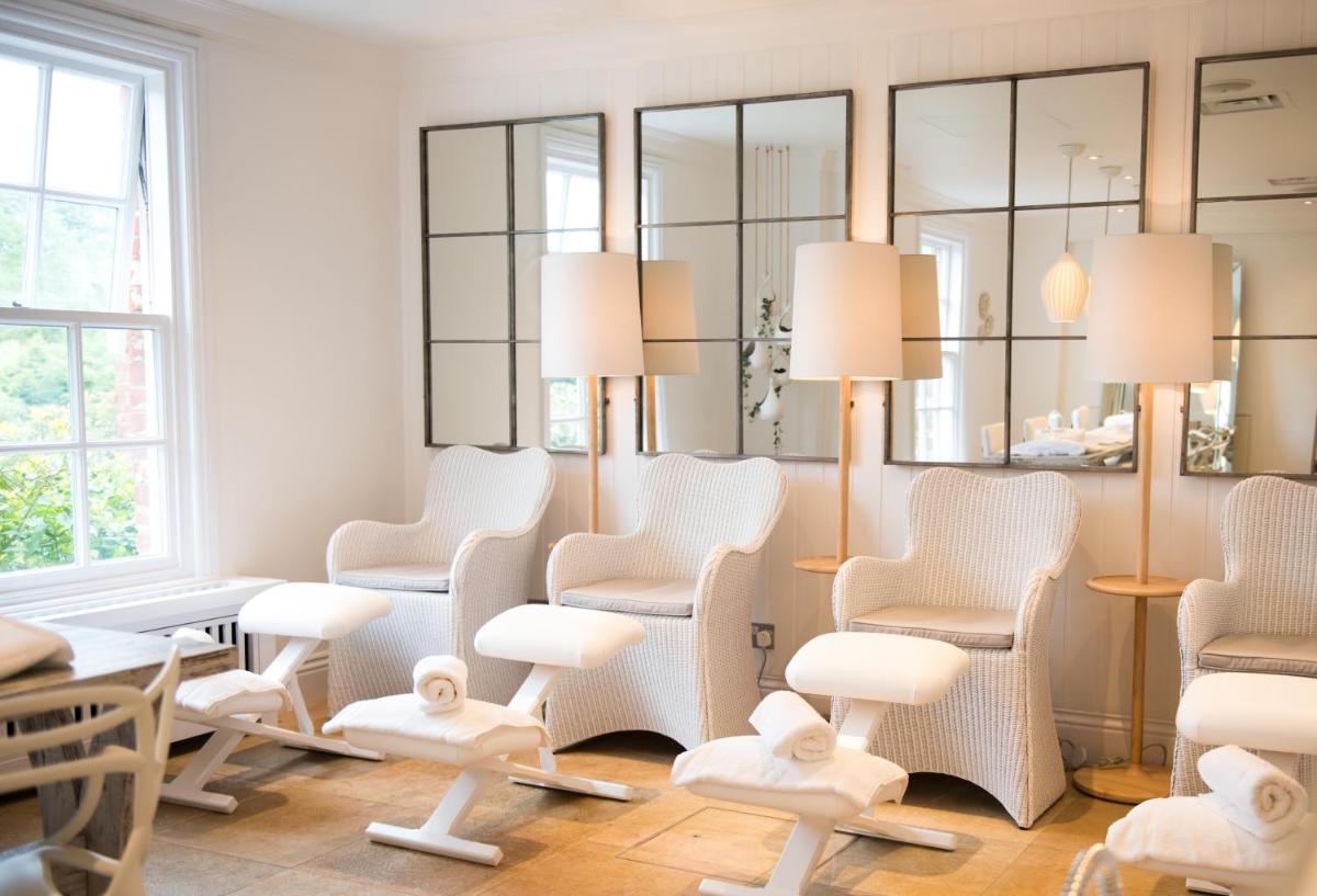 Chewton Glen Hotel - an Iconic Luxury Hotel