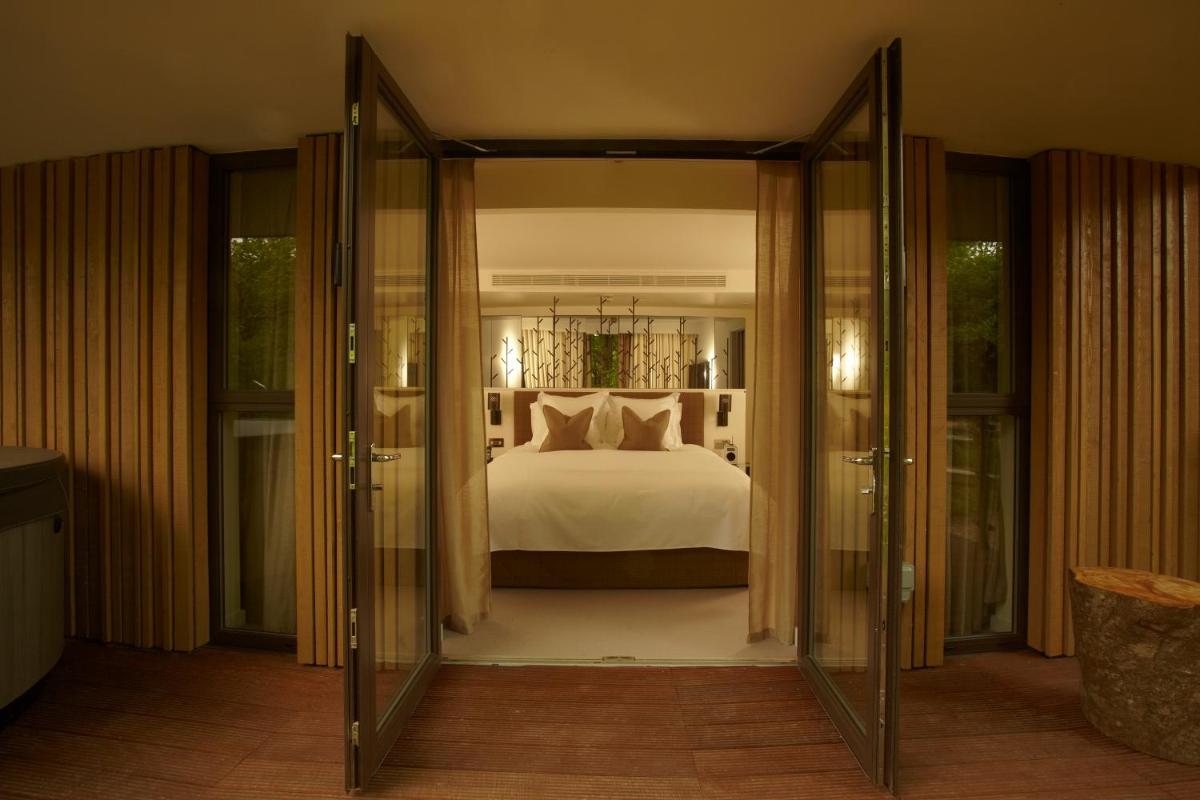 Chewton Glen Hotel - an Iconic Luxury Hotel