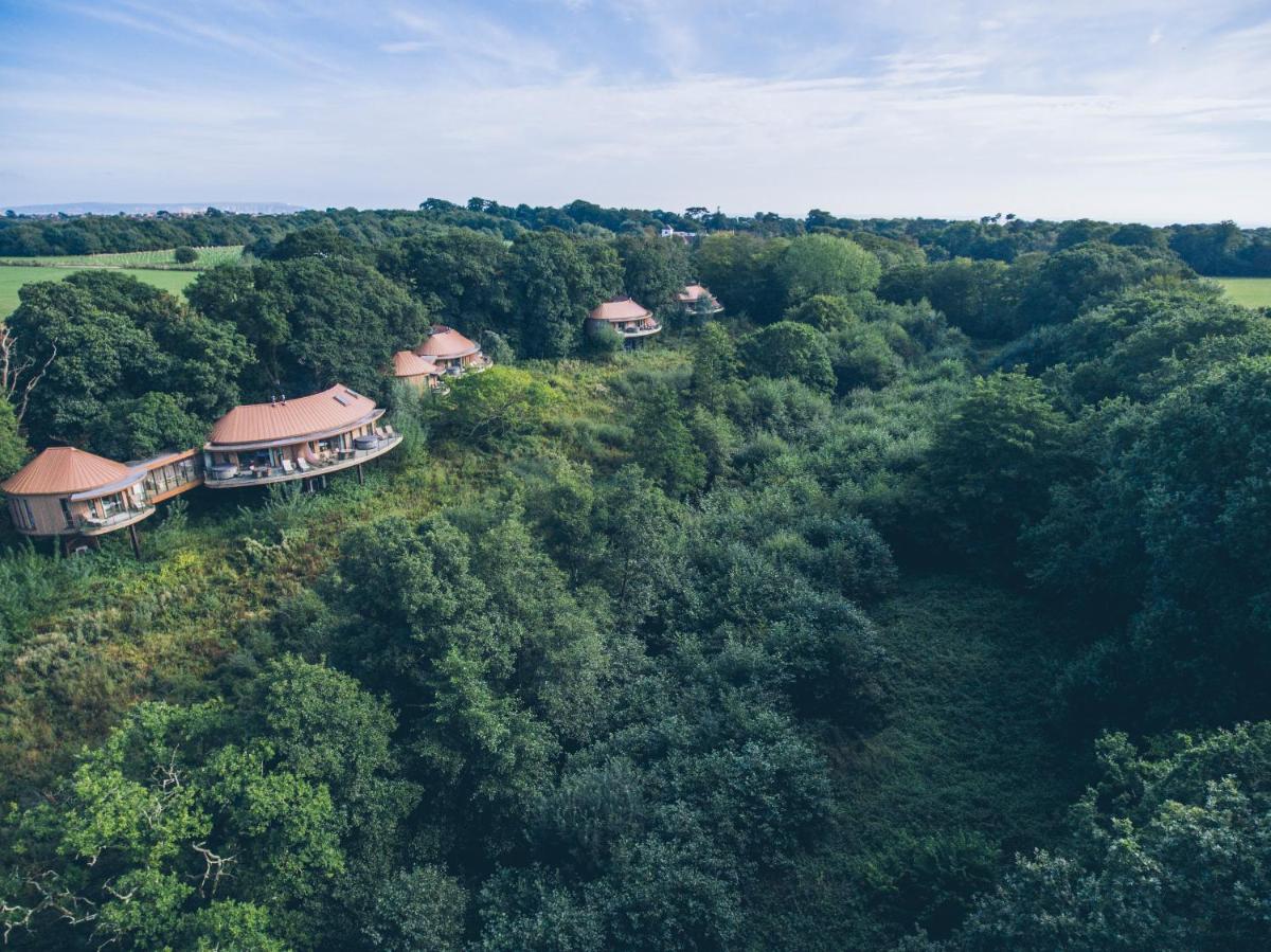Chewton Glen Hotel - an Iconic Luxury Hotel