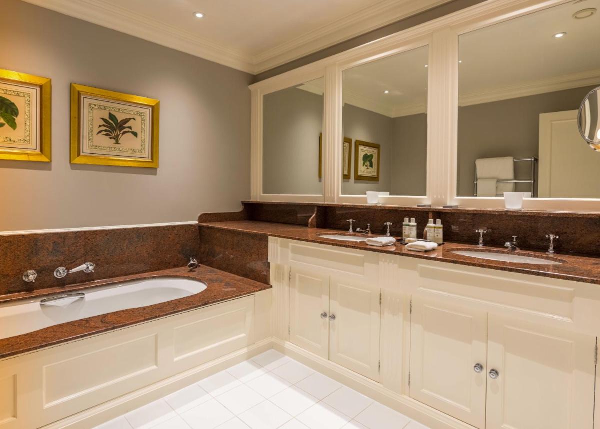 Chewton Glen Hotel