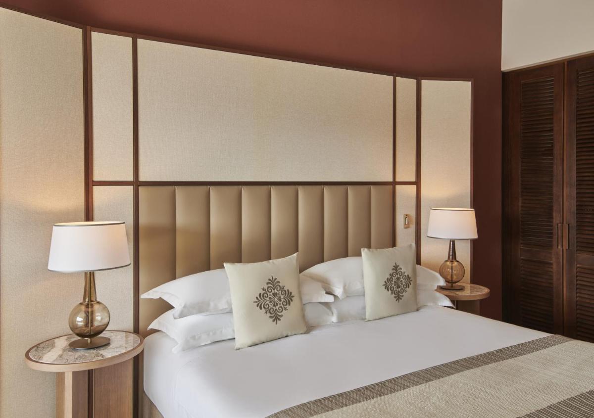 Conrad Chia Laguna Sardinia