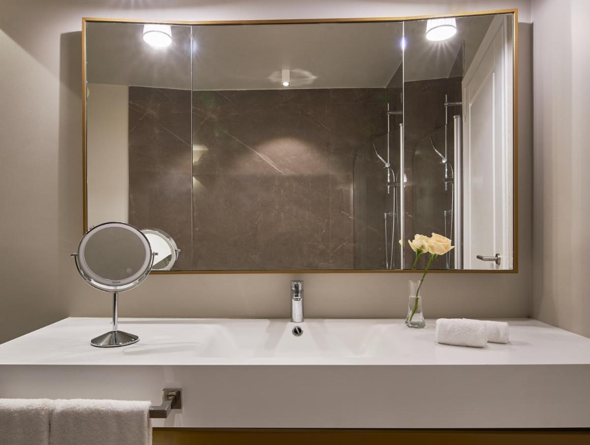 Conrad Chia Laguna Sardinia