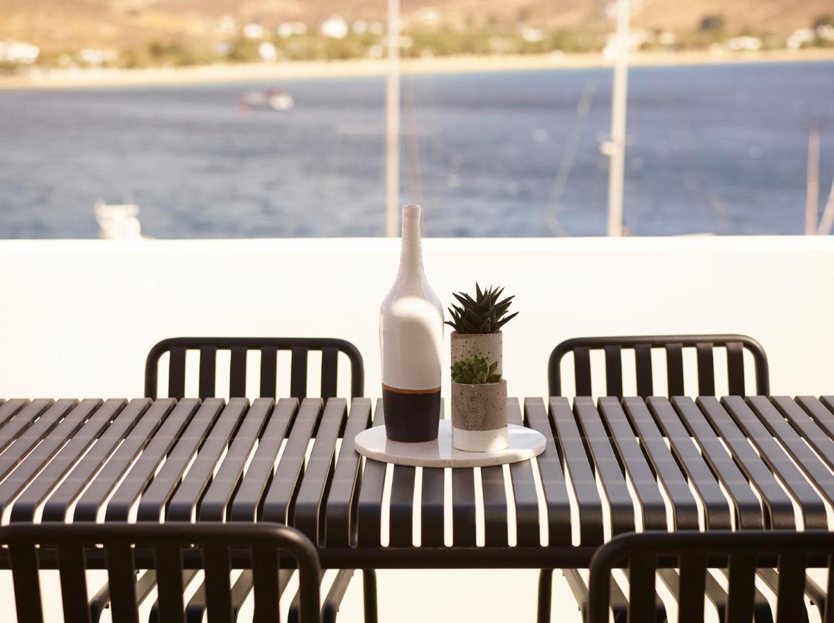 Chill & Co. Serifos