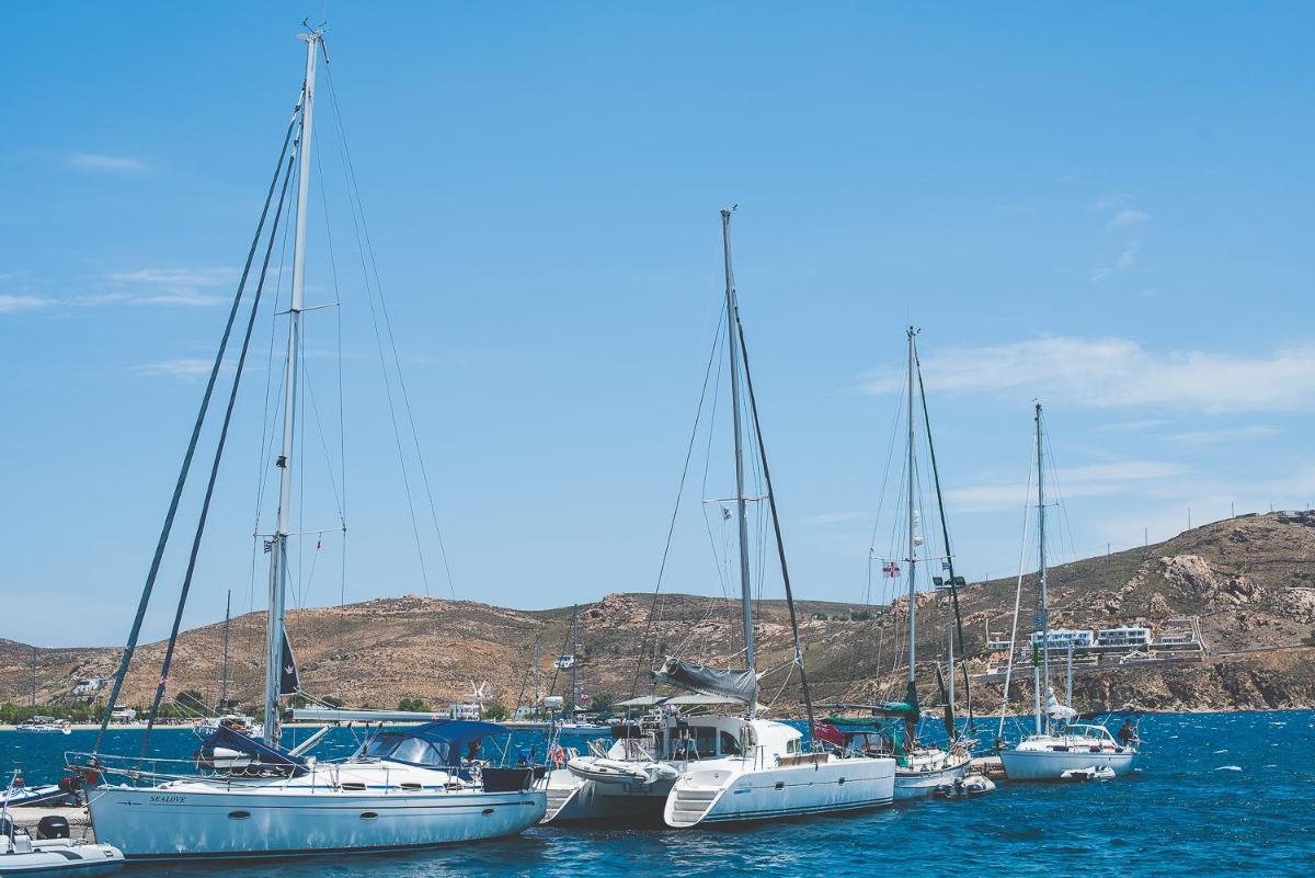 Chill & Co. Serifos