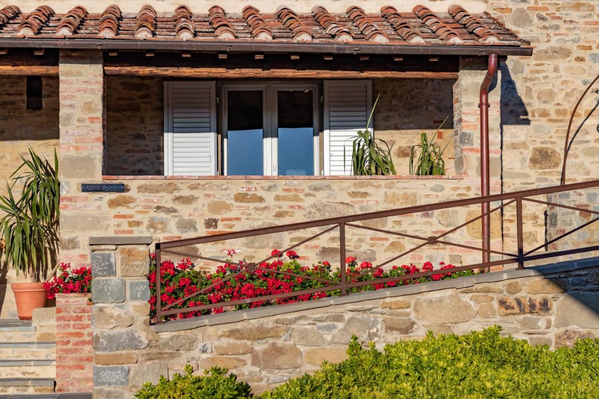 Chimera Tuscany Resort