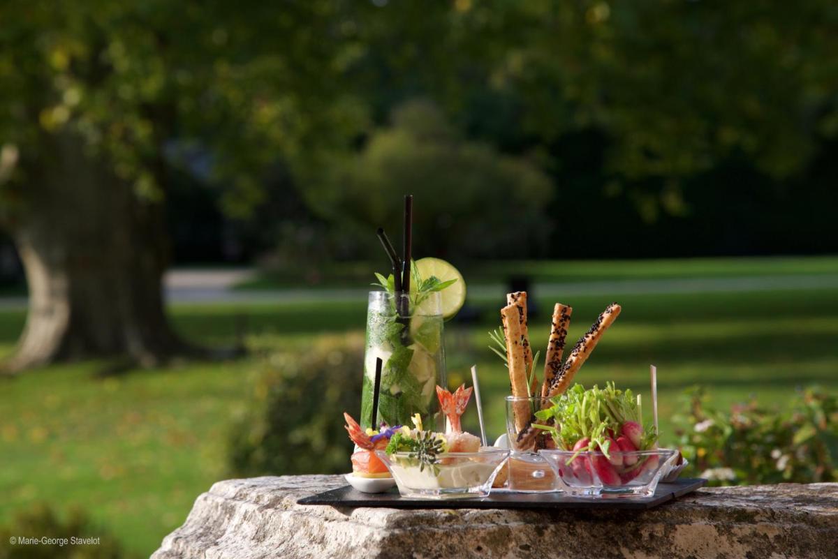 Château de Vault de Lugny