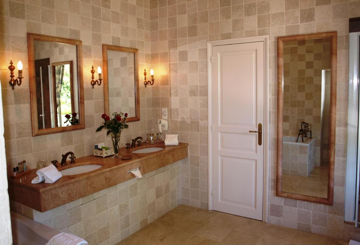 Château de Vault de Lugny