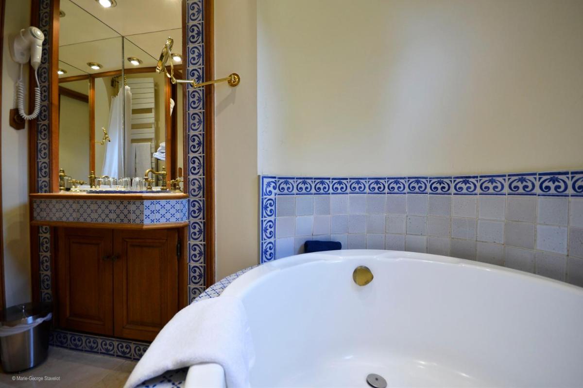 Château de Vault de Lugny