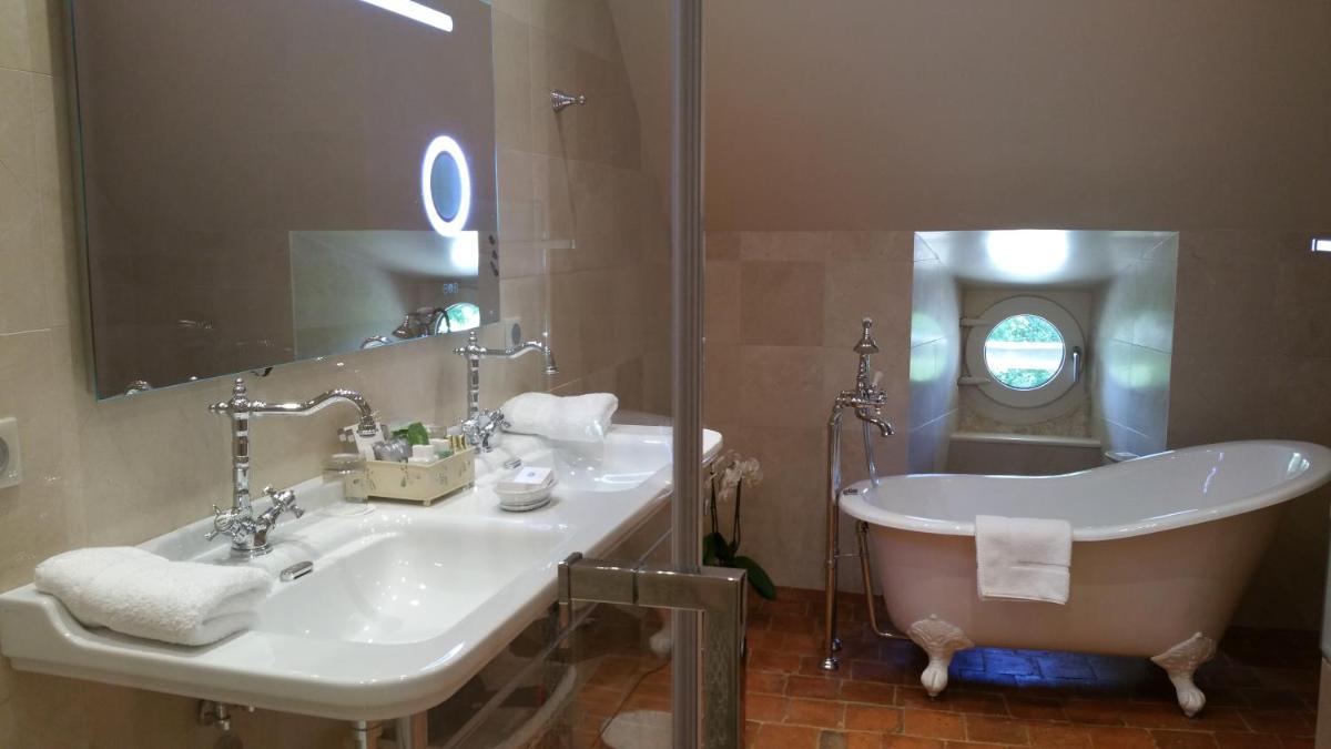 Château de Vault de Lugny