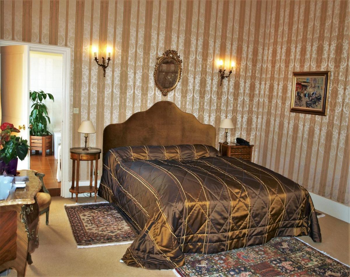 Château de Vault de Lugny