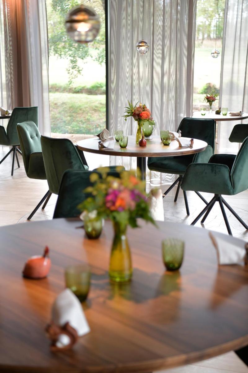 Château de Vault de Lugny