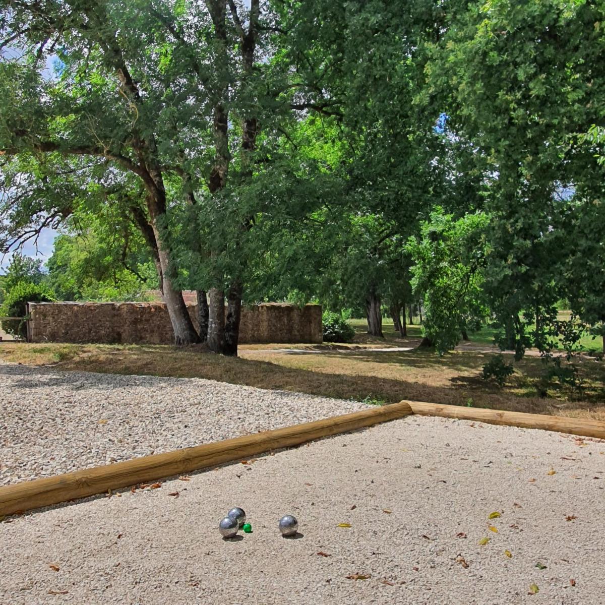 Château de Vault de Lugny