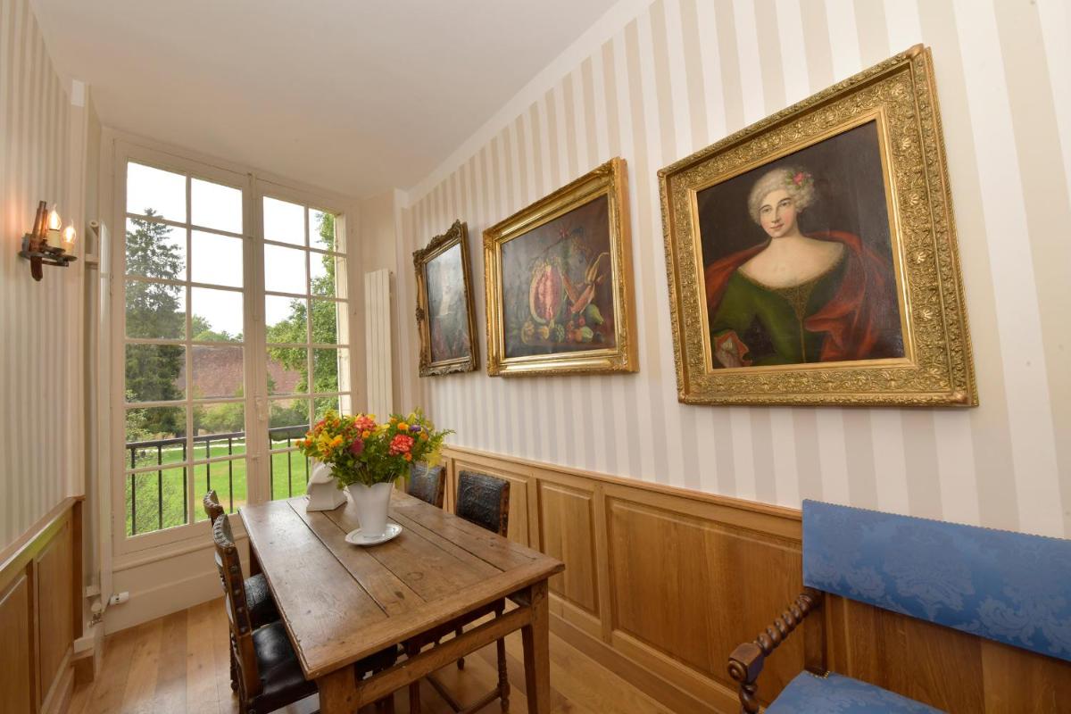 Château de Vault de Lugny