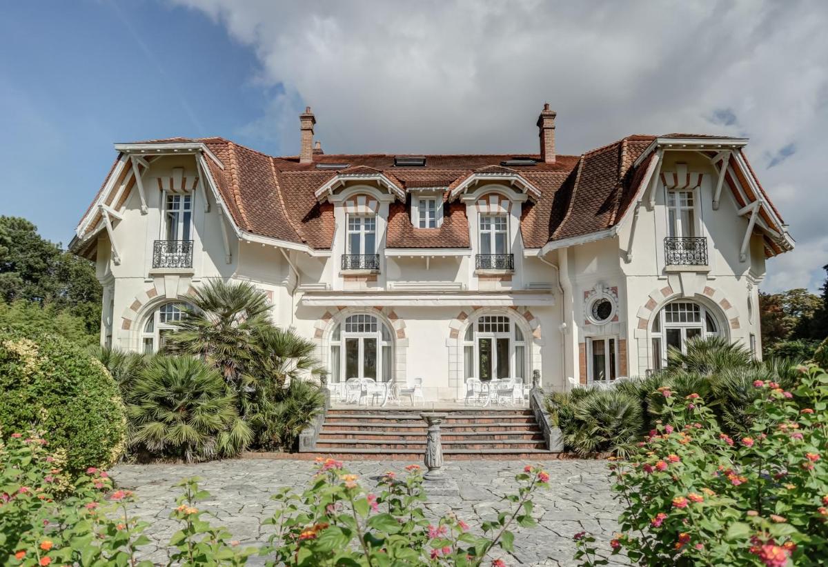 Château du Clair de Lune - Boutique Luxury Hotel