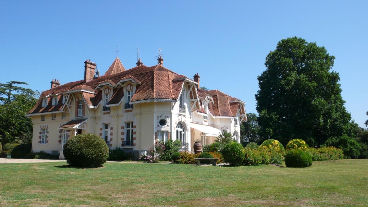 Château du Clair de Lune - Boutique Luxury Hotel