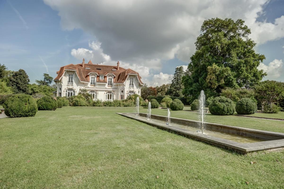 Château du Clair de Lune - Boutique Luxury Hotel