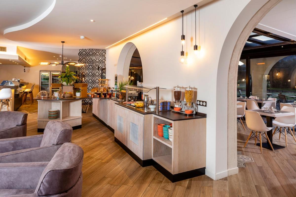 Château et Golf De Taulane