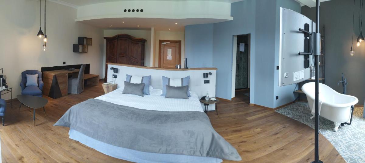 Château et Golf De Taulane