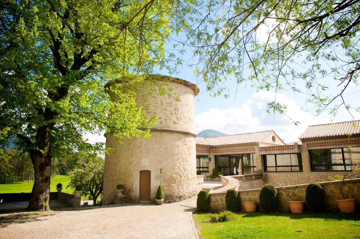 Château et Golf De Taulane