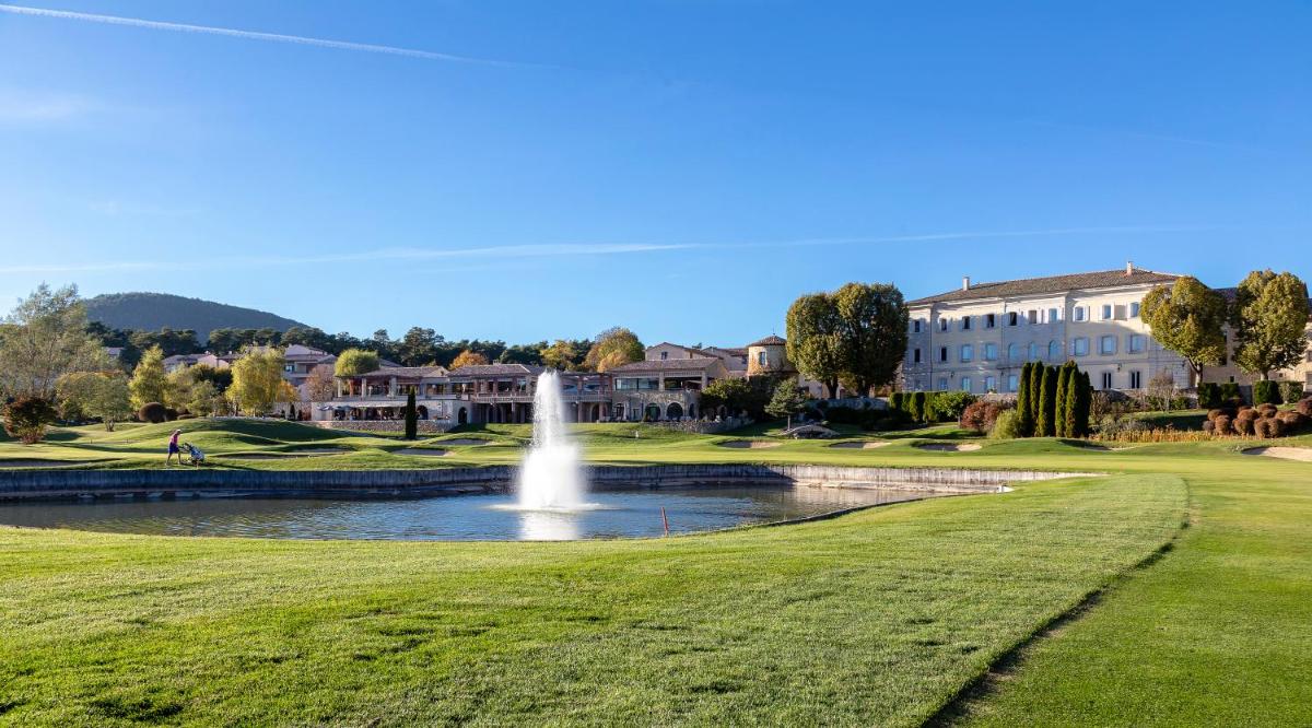 Château et Golf De Taulane