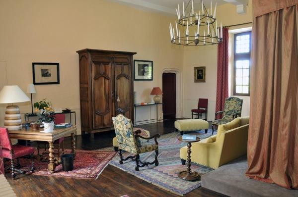 Château Royal de Saint Saturnin - Les Collectionneurs