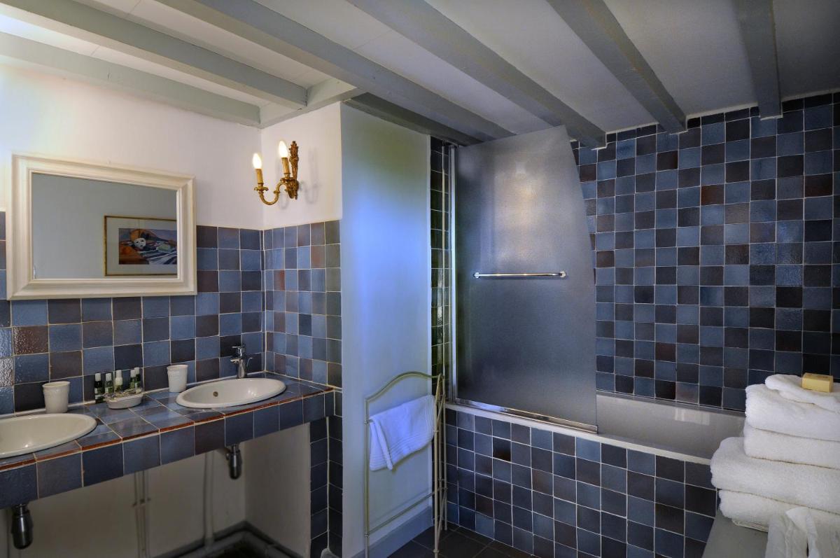 Château Royal de Saint Saturnin - Les Collectionneurs