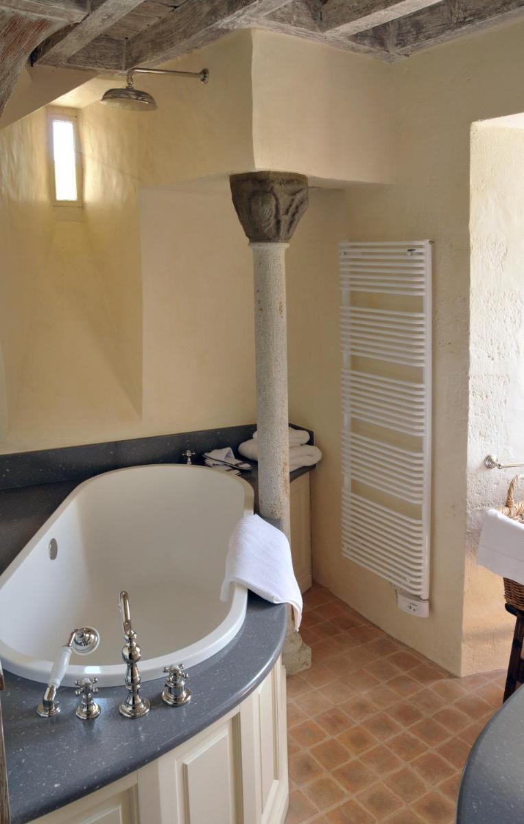 Château Royal de Saint Saturnin - Les Collectionneurs