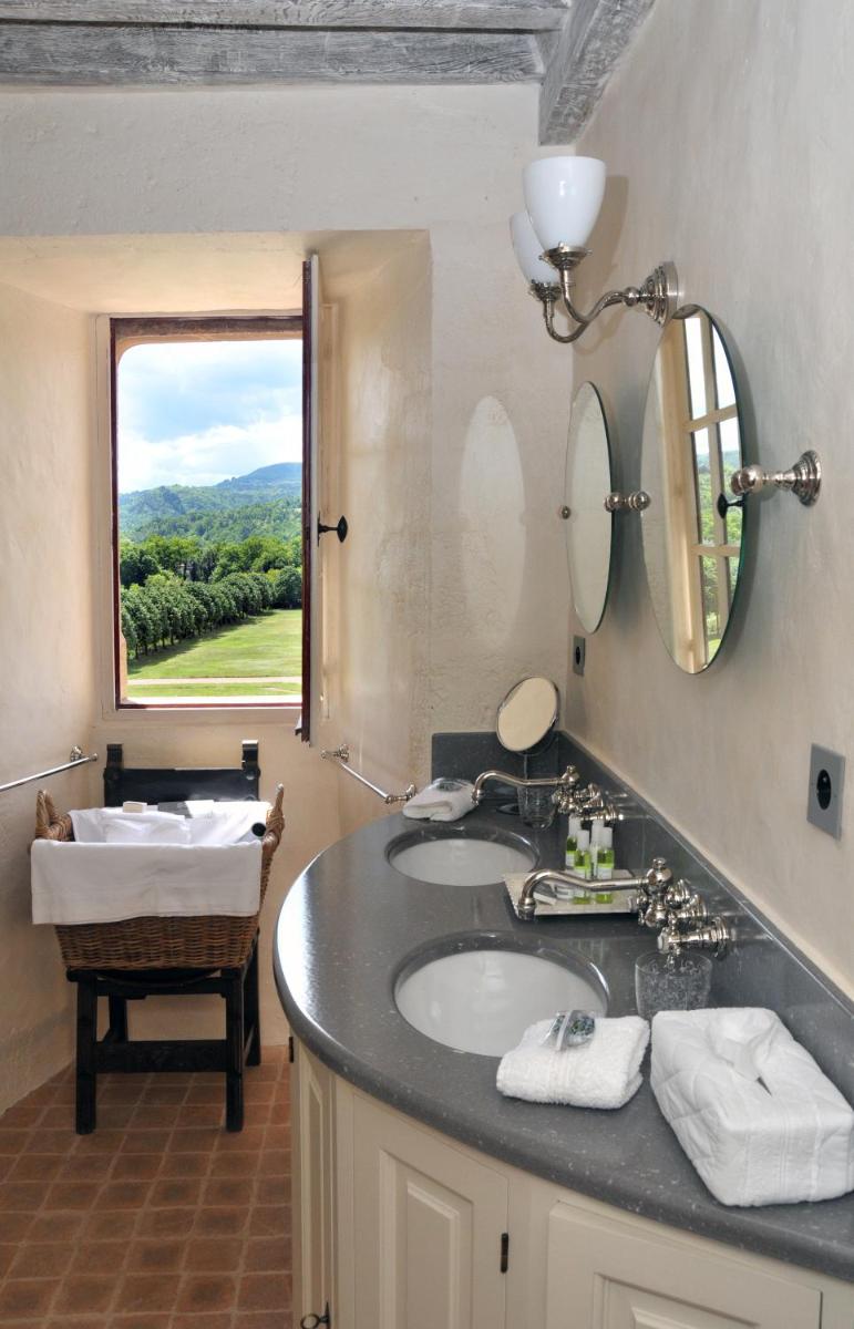 Château Royal de Saint Saturnin - Les Collectionneurs