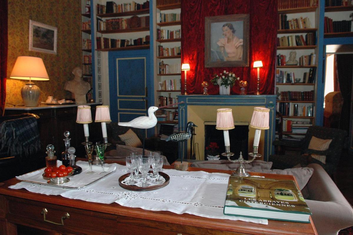 Château Royal de Saint Saturnin - Les Collectionneurs