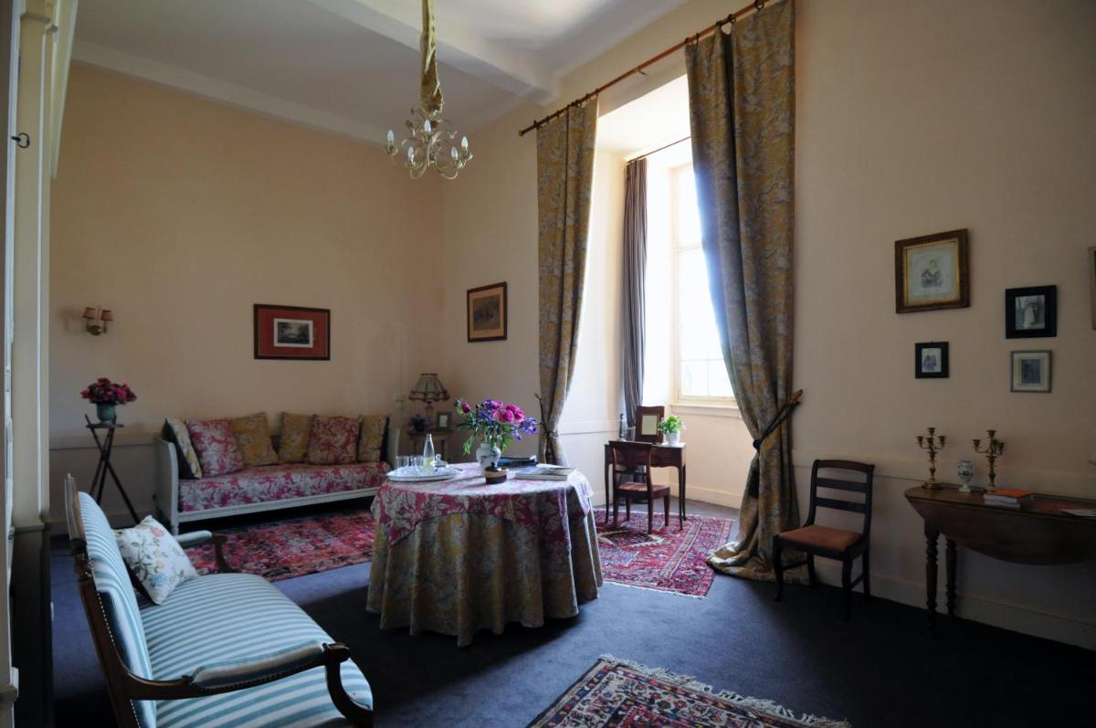 Château Royal de Saint Saturnin - Les Collectionneurs