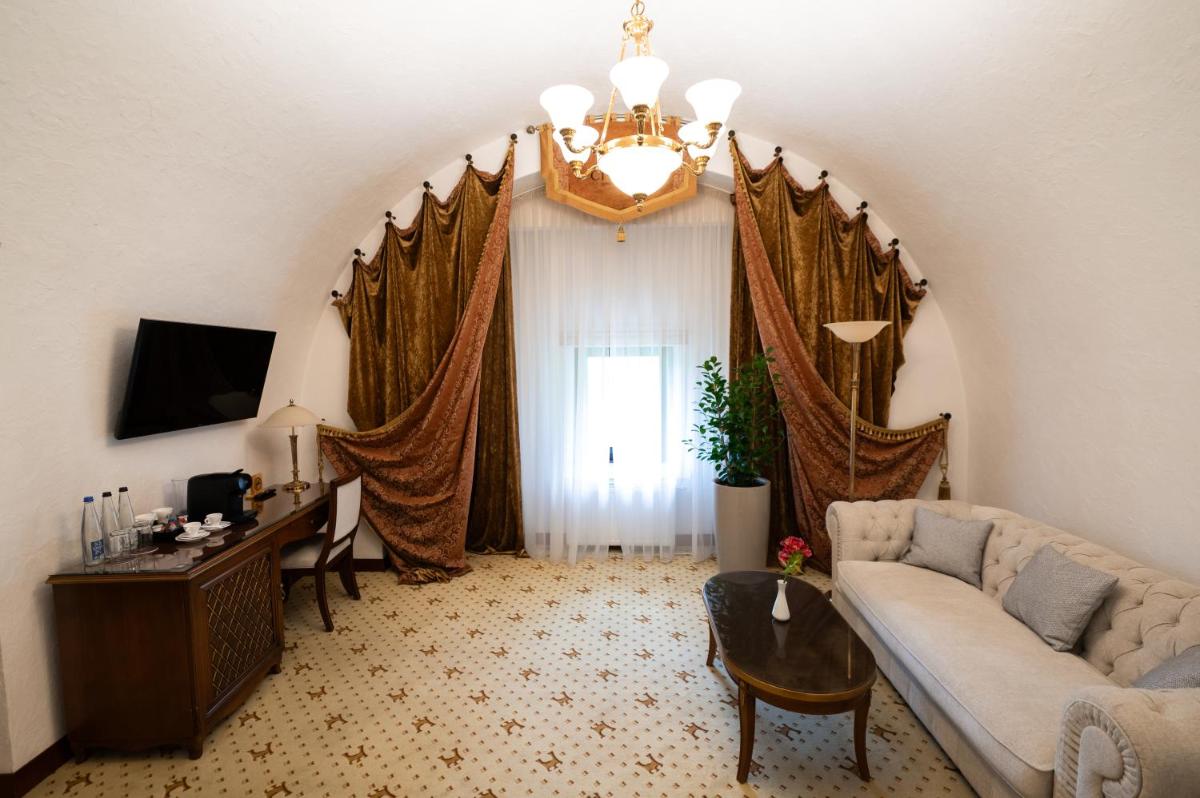 Citadel Inn Gastro Boutique Hotel - Готель Цитадель Львів