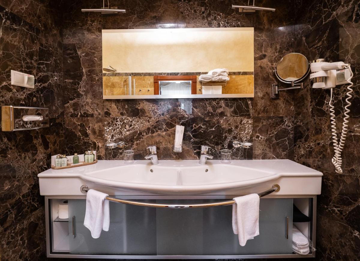 Citadel Inn Gastro Boutique Hotel - Готель Цитадель Львів