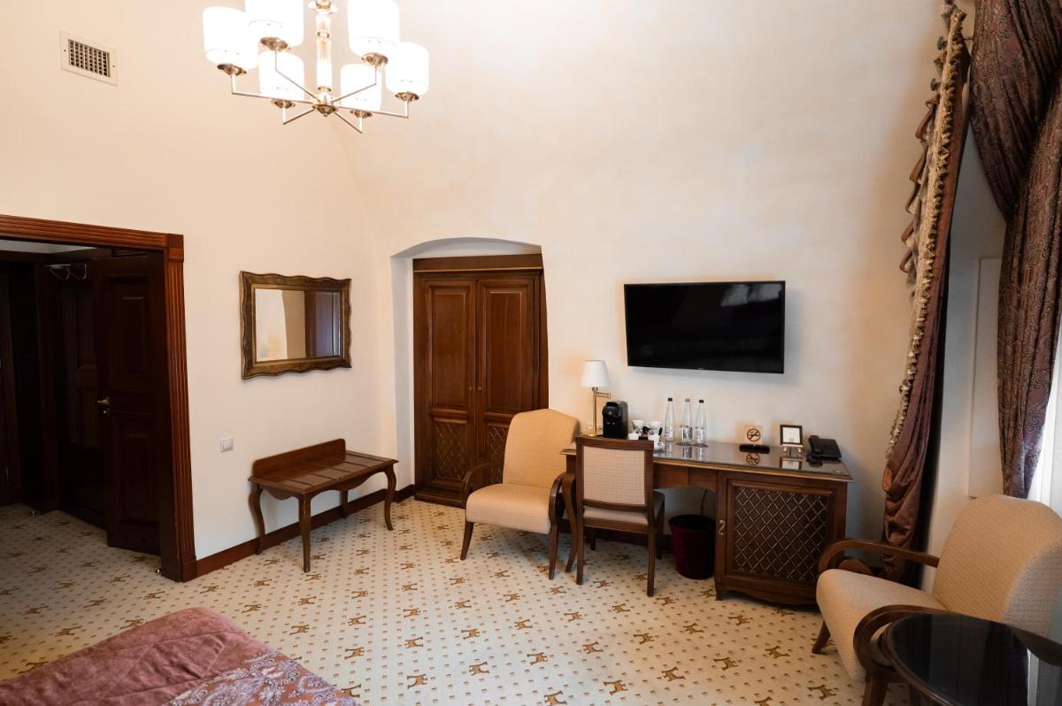 Citadel Inn Gastro Boutique Hotel - Готель Цитадель Львів