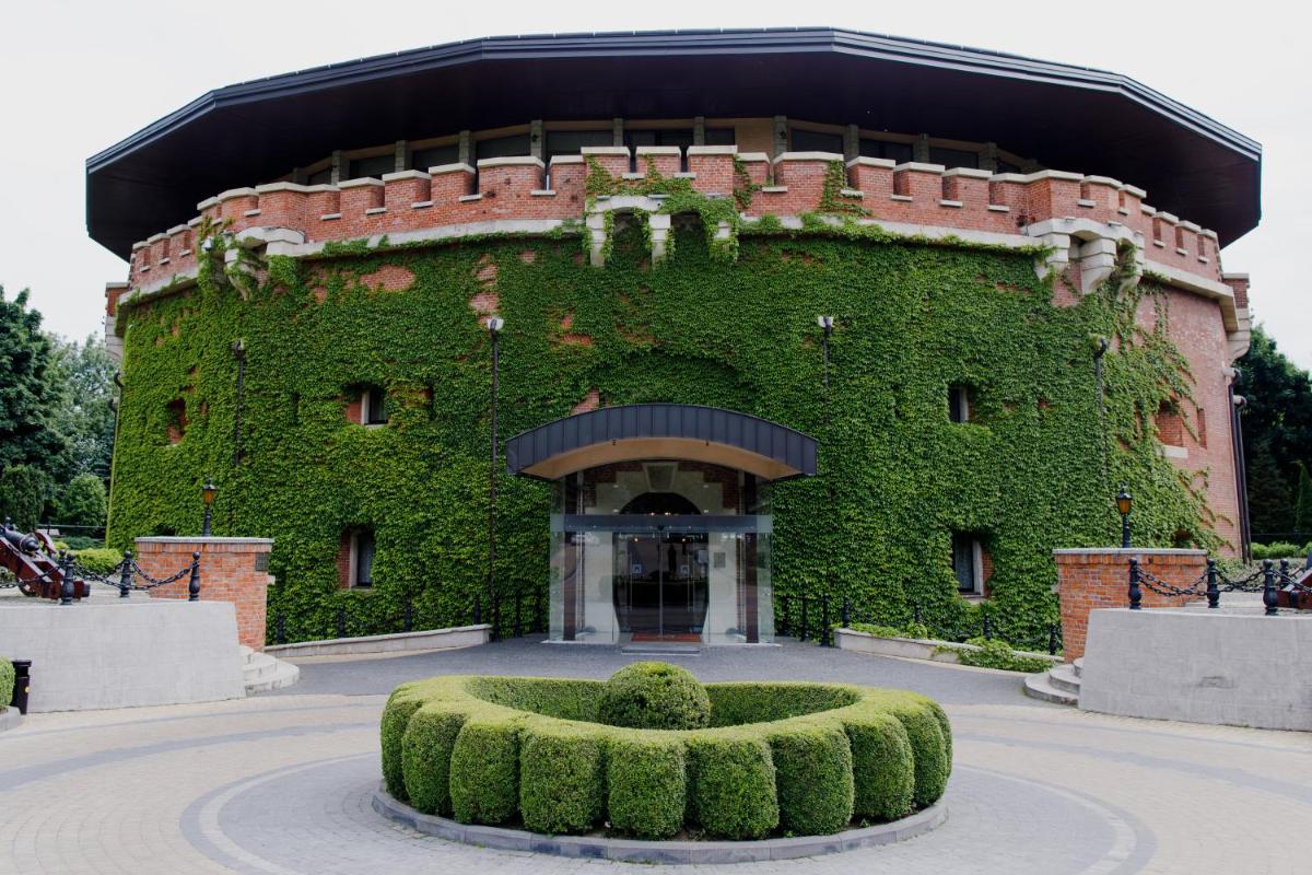 Citadel Inn Gastro Boutique Hotel - Готель Цитадель Львів