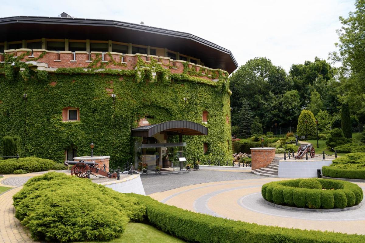 Citadel Inn Gastro Boutique Hotel - Готель Цитадель Львів