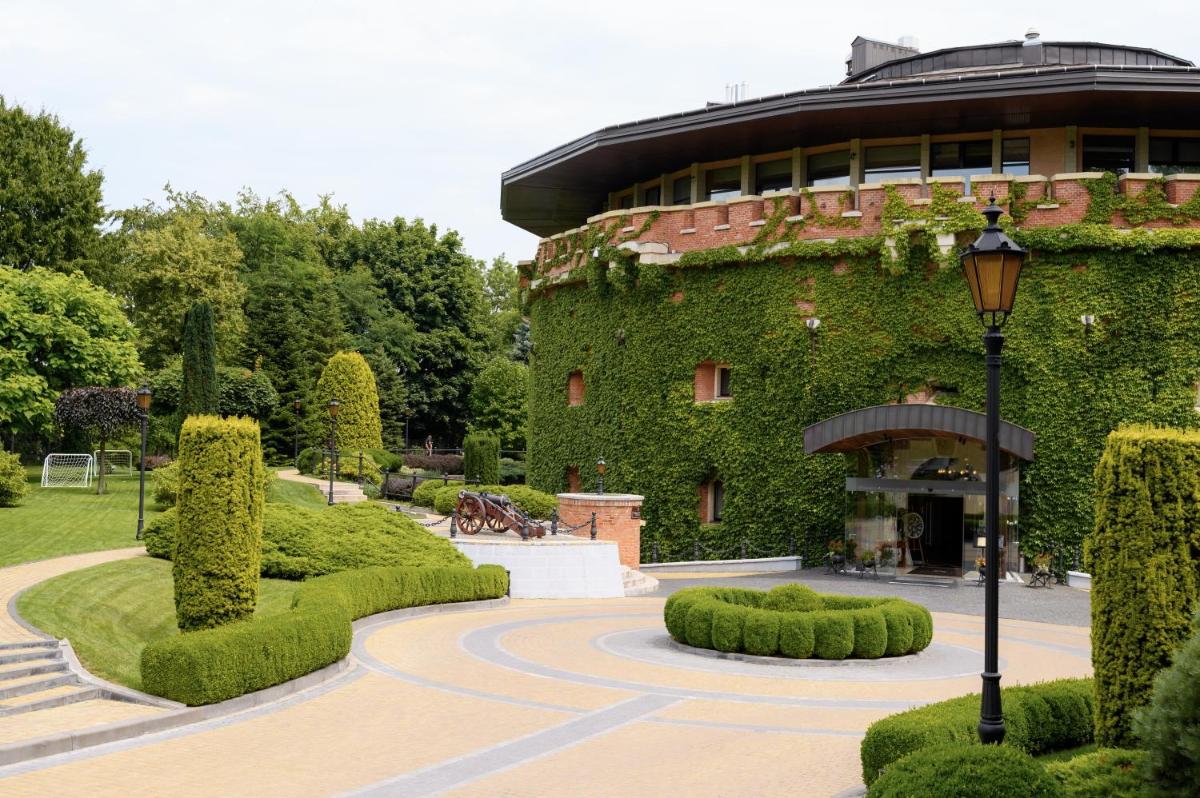 Citadel Inn Gastro Boutique Hotel - Готель Цитадель Львів