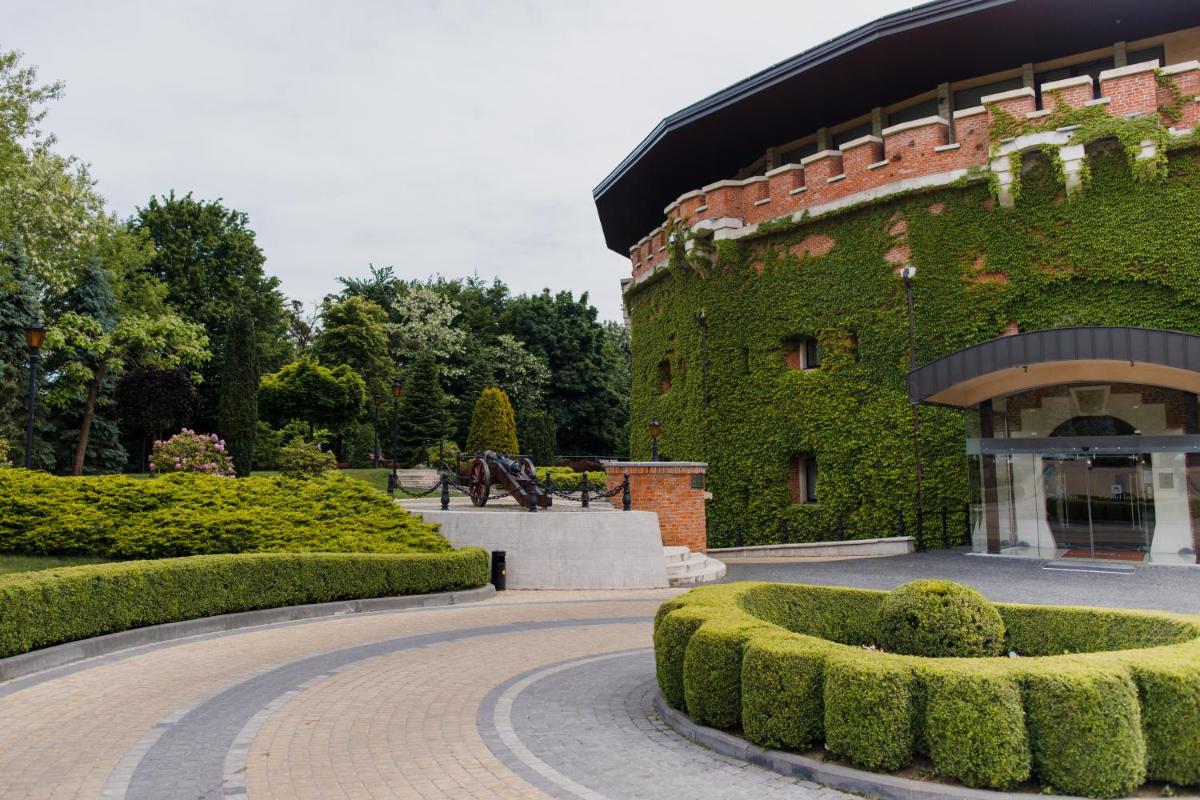 Citadel Inn Gastro Boutique Hotel - Готель Цитадель Львів