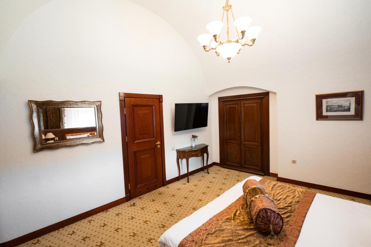 Citadel Inn Gastro Boutique Hotel - Готель Цитадель Львів