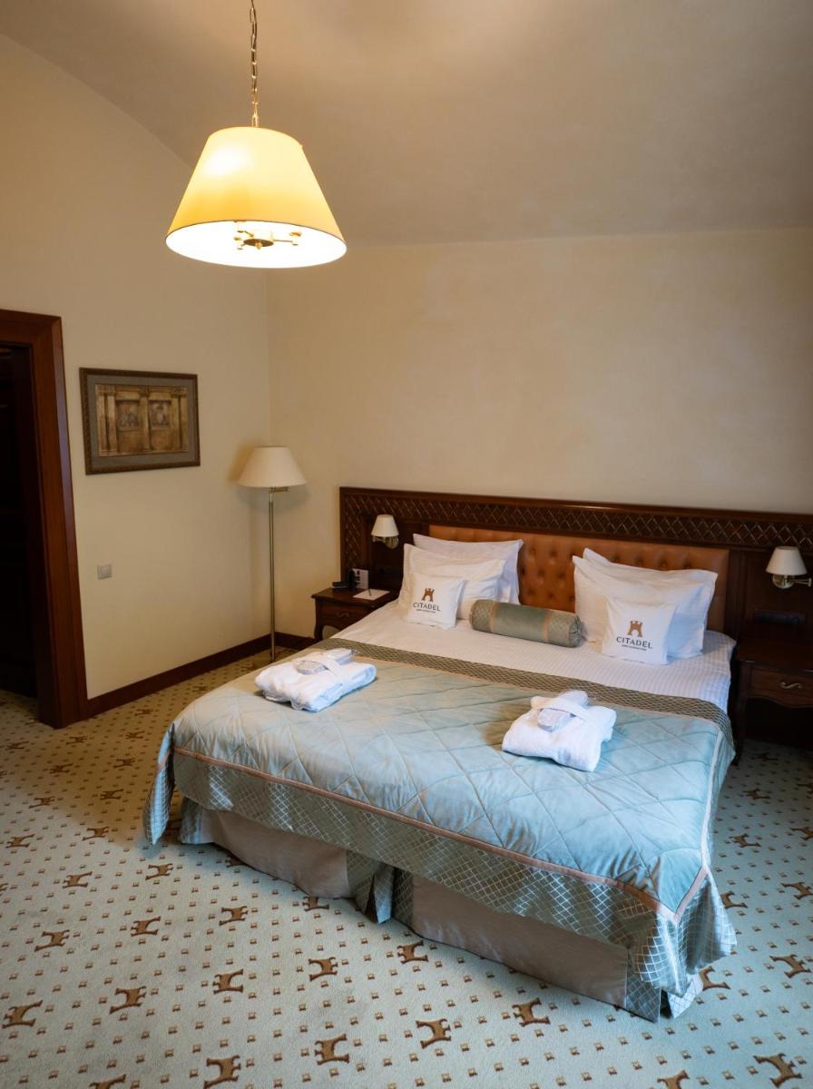 Citadel - Gastro Boutique Hotel- Готель Цитадель Львів