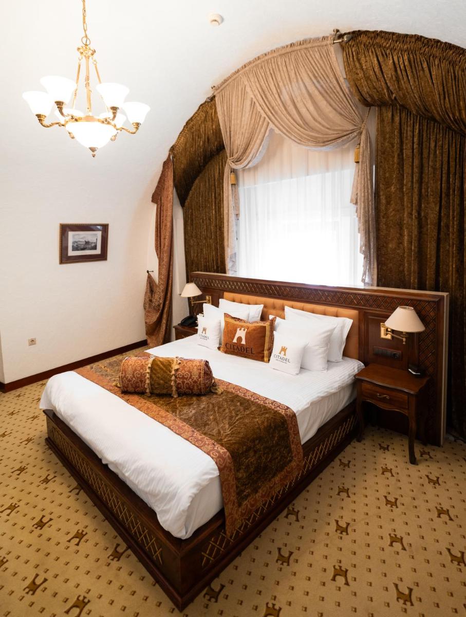 Citadel - Gastro Boutique Hotel- Готель Цитадель Львів