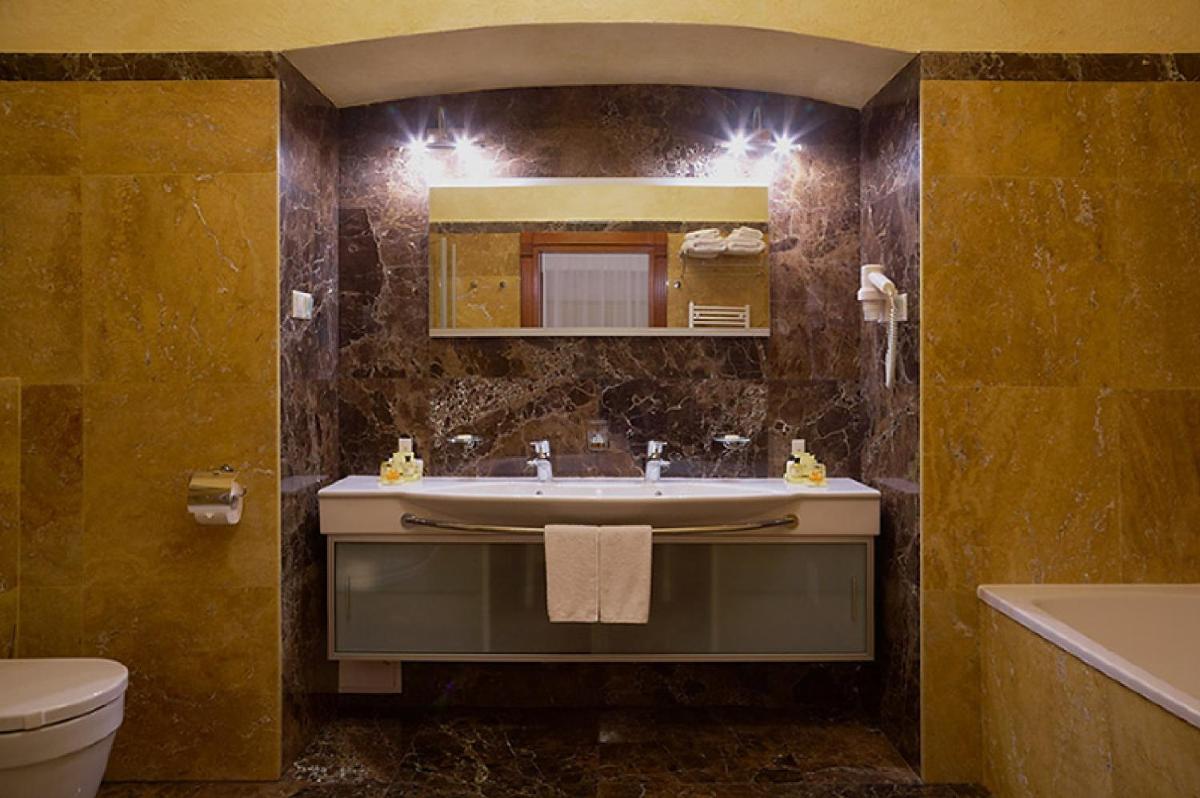 Citadel - Gastro Boutique Hotel- Готель Цитадель Львів
