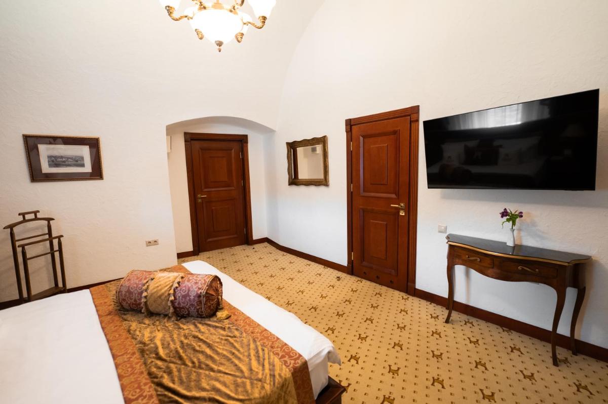 Citadel - Gastro Boutique Hotel- Готель Цитадель Львів