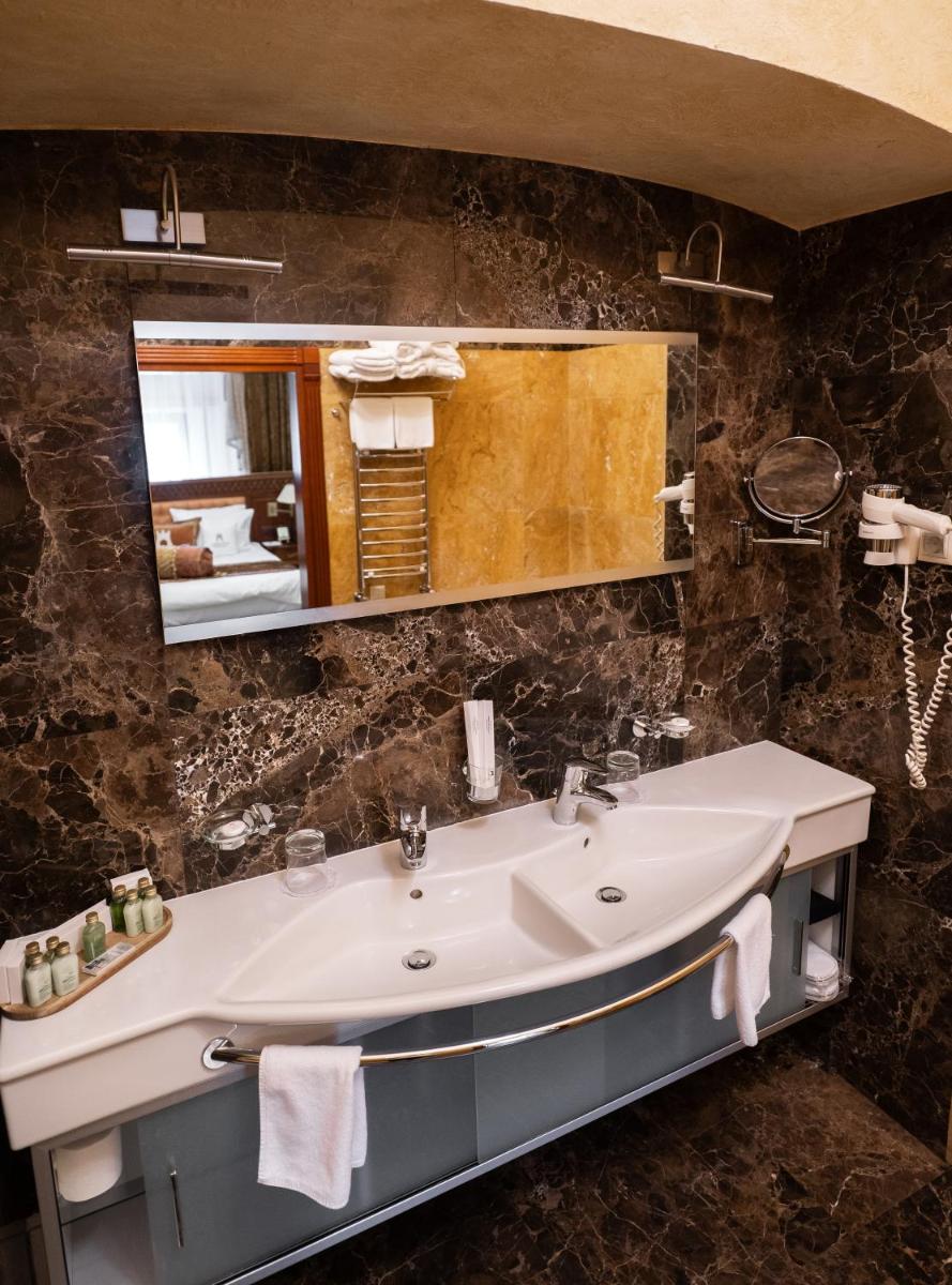 Citadel - Gastro Boutique Hotel- Готель Цитадель Львів