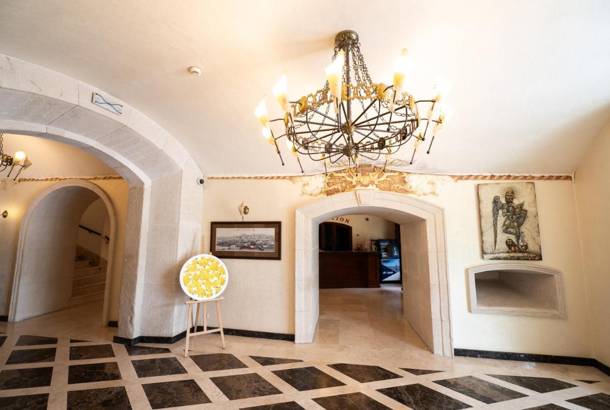 Citadel - Gastro Boutique Hotel- Готель Цитадель Львів