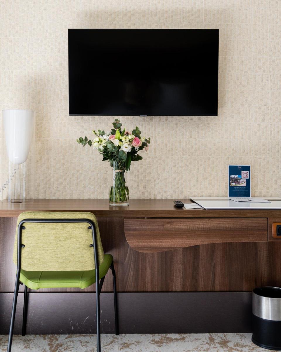 Château Belmont Tours by The Crest Collection