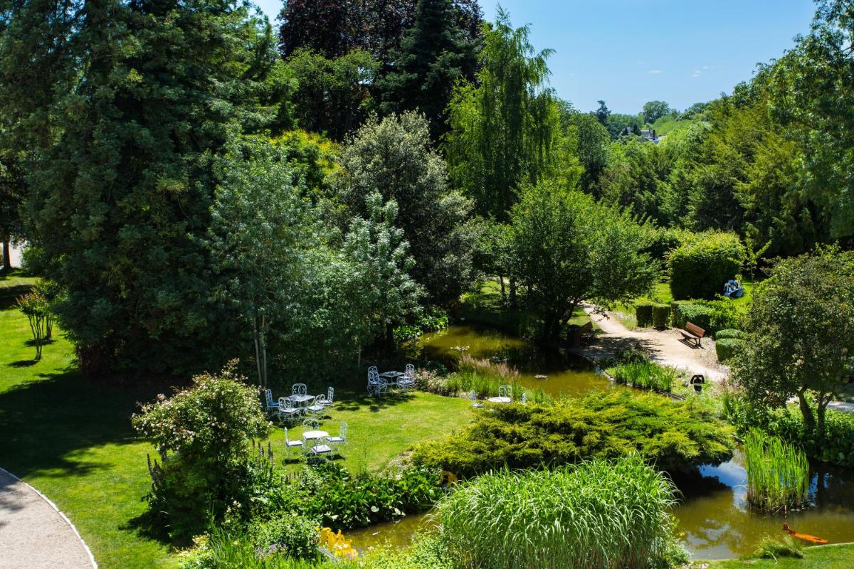 Château Belmont Tours by The Crest Collection