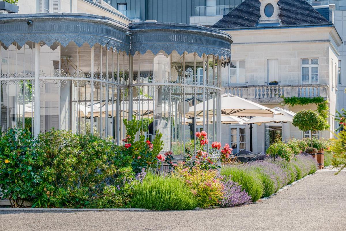 Château Belmont Tours by The Crest Collection