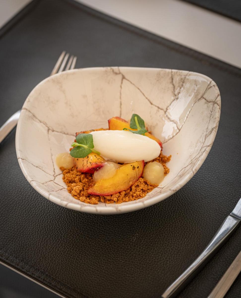 Château Belmont Tours by The Crest Collection